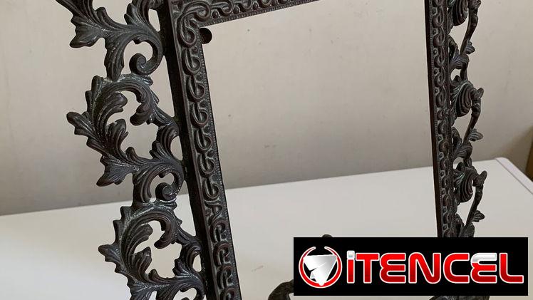 Marco de bronce vintage. Perfecto estado de conservación.