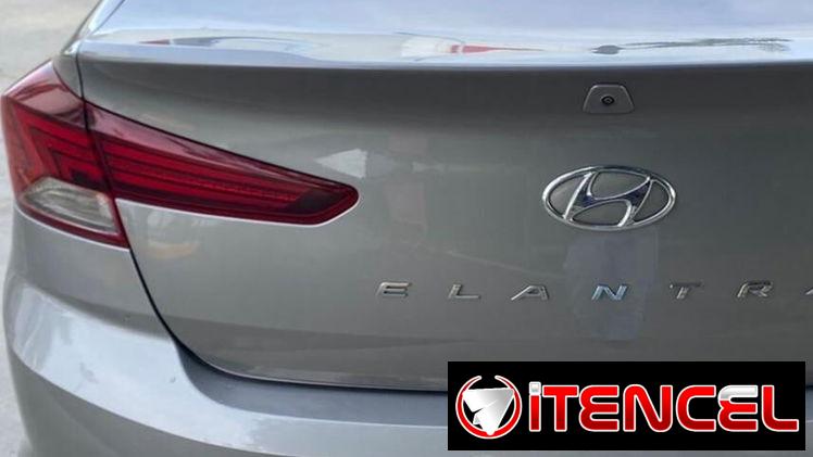 Hyundai Elantra 2020 pintura de fábrica ,en excelentes condiciones es un carro que destacan su eficiencia de combustible