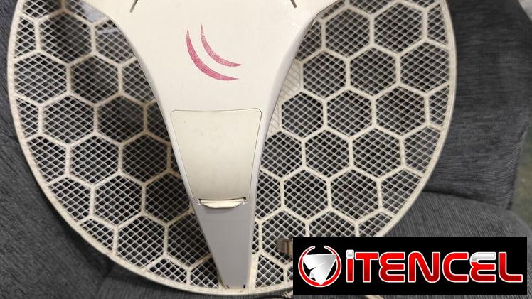 Vendo microtik lhg5 lv4 internacional con poe impecable y sxt Lite5 sq lv4 internacional y boster amplificador de cobert