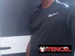 Se realizan trabajos de carpintería de aluminio y cristalería