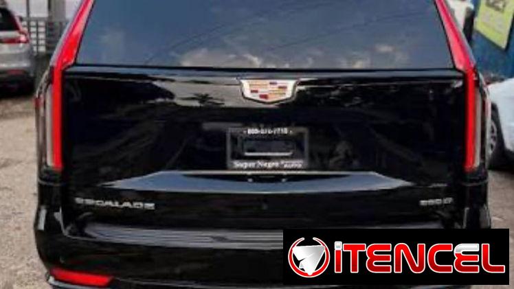 Cadillac Escalade ,Combina un diseño imponente con detalles de alta gama,motor V8 de gasolina