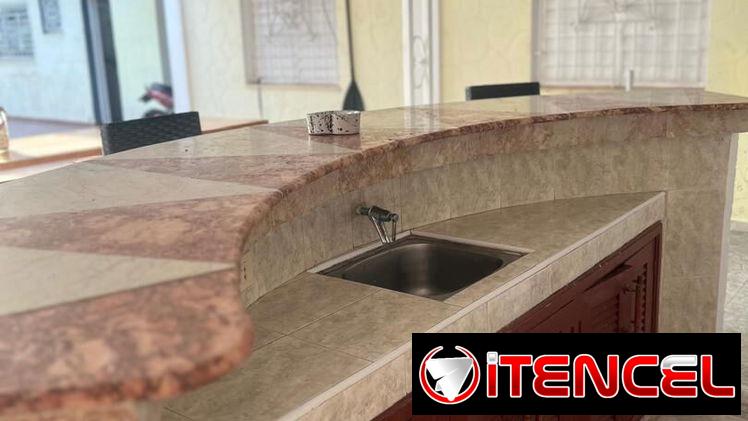 ¡BOCA CIEGA! 🏠 RENTO CASA C/PISCINA, A 300M PLAYA. 3 HAB CLIMA, WIFI 24H, COCINA EXT. 150 USD/N.