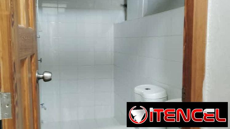 Apto en el Vedado en primer piso a pasos de 23, 12 y Línea !!!