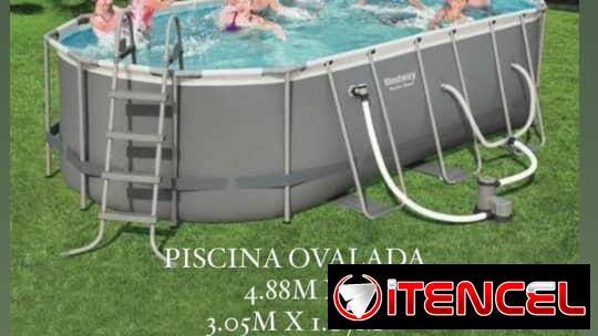Piscina ovalada