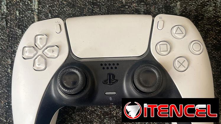 SE VENDE MANDO DE PLAY 5