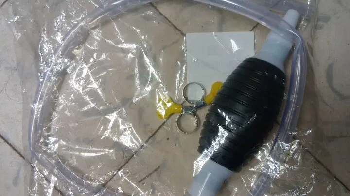 bomba o manguera de succionar gasolina 7300cup o 13 usd 🤑