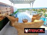 Disponible casa con piscina.  WhatsApp 5 8142662