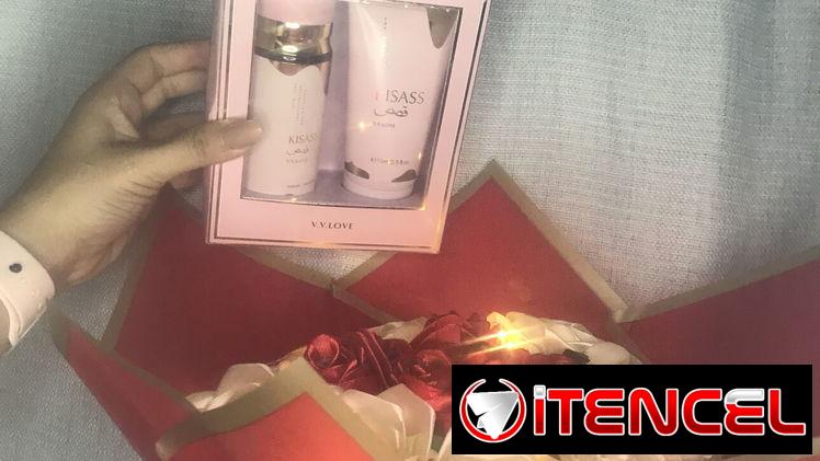 Ramo de rosas eternas perfectas para mamá