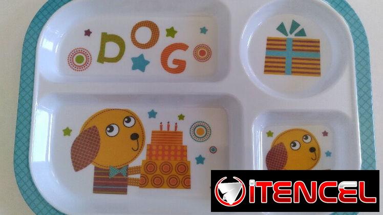 Bandejitas divididas para almuerzo de  los niños