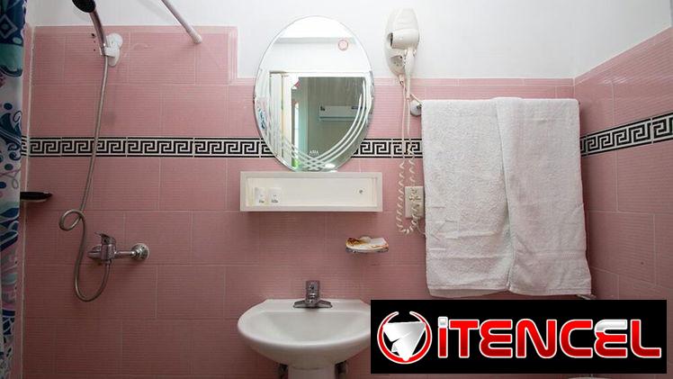 Se alquila habitacion amplia con acceso directo al balcon por horas o dias