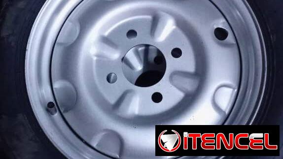 Goma Trasera para Triciclo con cámara y llanta
