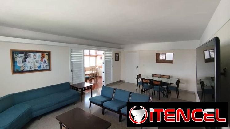 Hermoso Apartamento de 3 Habitaciones en Miramar Con Vista al Mar REF 1208