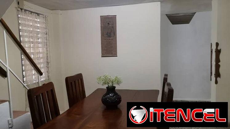 Vendo Apto en Vedado