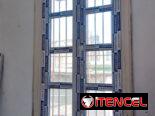 Marquetería de aluminio y cristal, Puertas , Ventanas , Bajos de meseta , Paños fijos, Mamparas de baño, Estantes , ect.