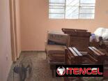 Se vende casa. Solo interesados, oímos propuestas.