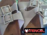 Sandalias de mujer – prácticas de mujer . 8 Usd