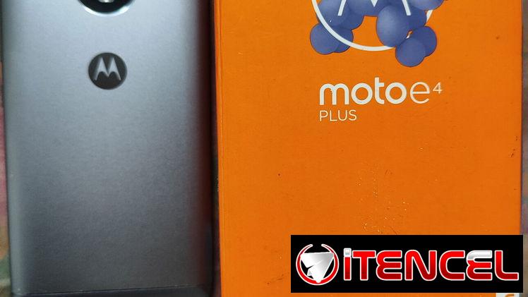 Vendo celular MOTOROLA Moto4Plus. De uso y funciona todo!