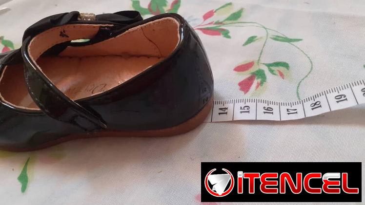 **Se vende** Zapatos de vestir de niña