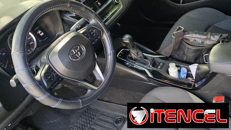 Venta de Toyota Corolla 2021 SE título limpio.