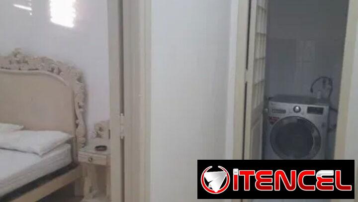 400 USD EL MES RENTO LINEAL APTO EN EL VEDADO MUY CENTRICO AL FRENTE EE HOTEL NUEVO TORRE K .52501177