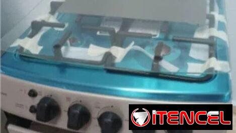 Cocina de gas con horno marca Indurama