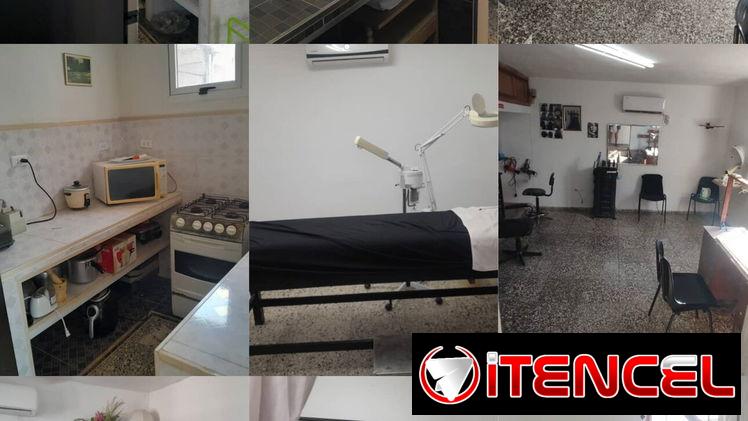 📌..SE VENDE PROPIEDAD  INDEPENDIENTE  EN PLAYA EN LAS CERCANÍAS DE 13 Y 84 CON PISCINA Y NEGOCIO DE PELUQUERÍA Y FACIAL