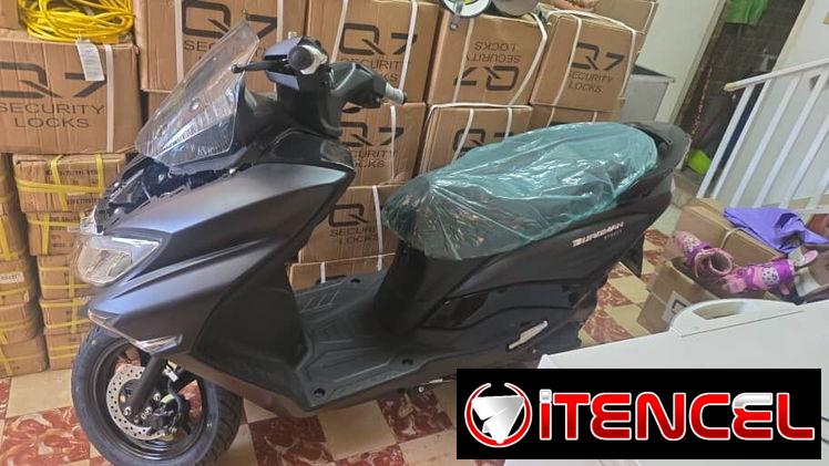 Moto de combustión Zusuki Burgman