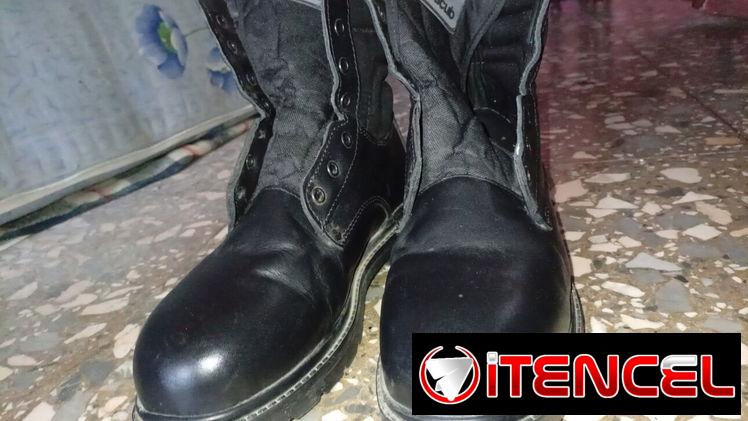 Se venden botas tácticas