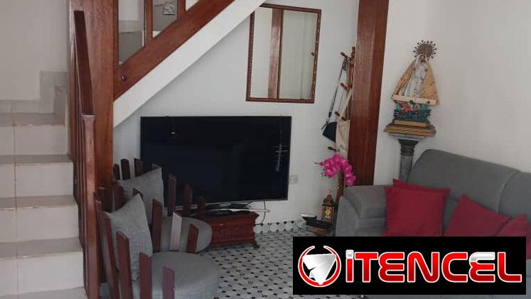 Apartamento de Dos Habitaciones Semi Interior Ubicado en Playa Precio Negociable