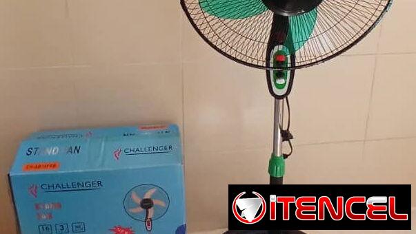 Ventilador de pedestal