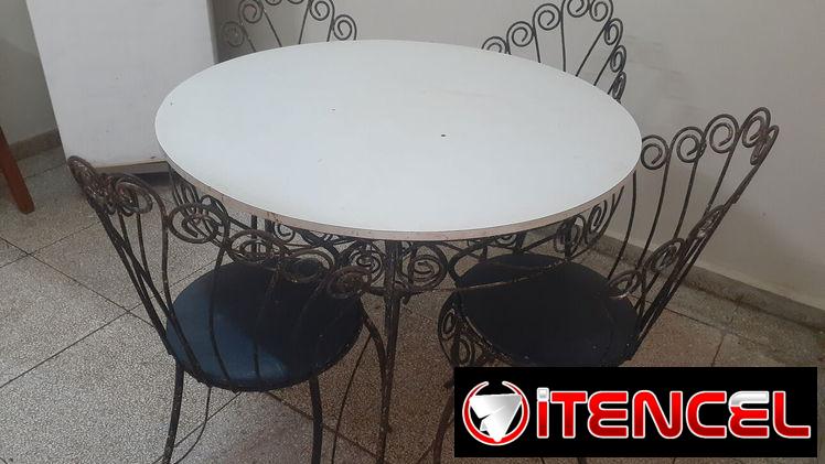 Juego de comedor de hierro