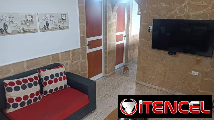 Se vende casa biplanta en Los Pinos, Arroyo Naranjo.