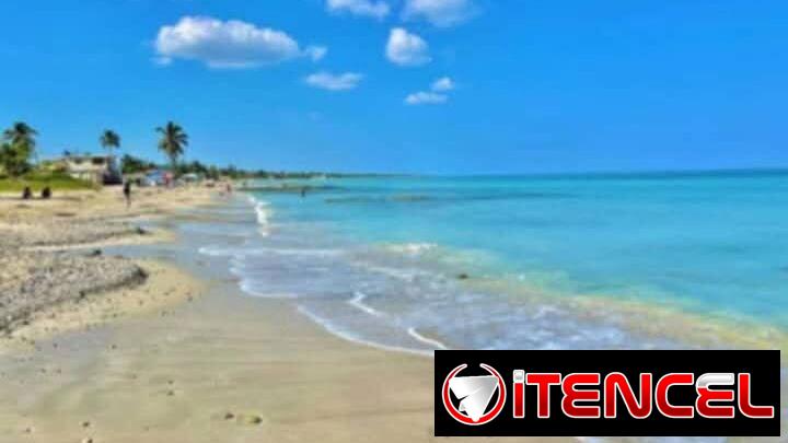 Linda casa en renta con piscina grande en la playa de Guanabo, a 2 cuadras del mar, 2 habitaciones +53 52463651 🏊‍♀️E