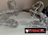 Pareja de sujetalibros de cristal (figuras de caballos).