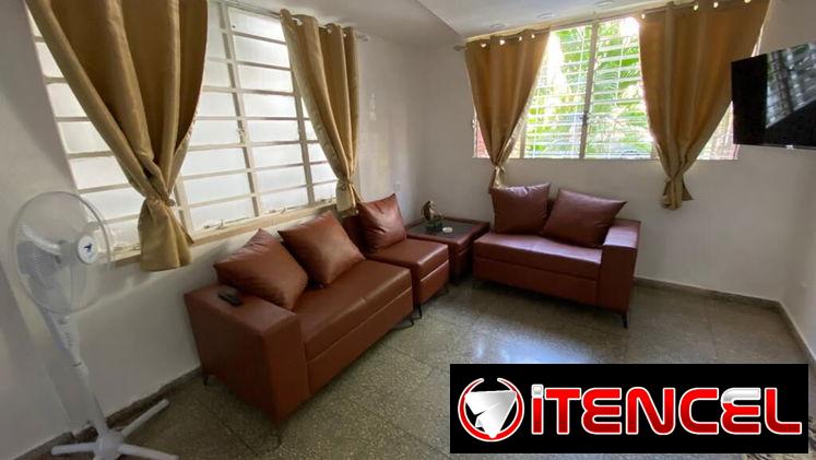 Se RENTA APTO INDEPENDIENTE EN EL VEDADO POR 27 Y N. 53880216