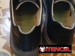 Zapatos negros de vestir de poco uso