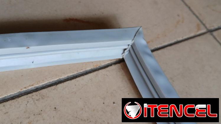 VENDO UNA JUNTA PARA EQUIPOS DE REFRIGERACIÓN MARCA SAMSUNG® (102×67 cm). $30 USD. (+53)54021038.