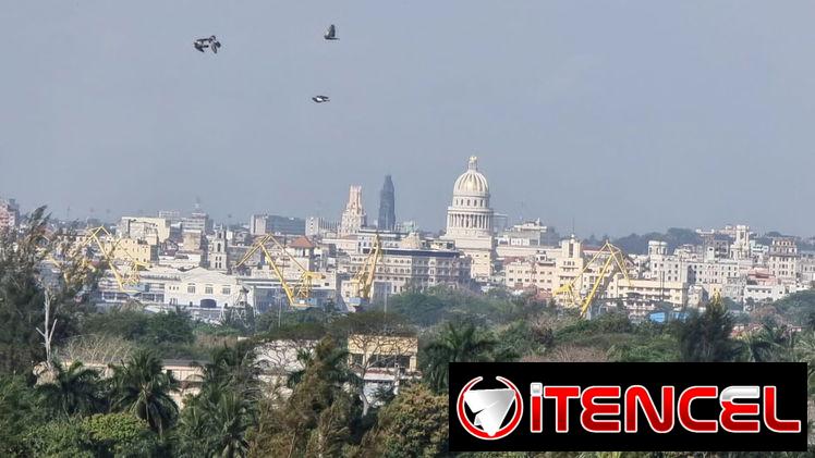 *105🏡Venta de Apto en el Bahía [ es un 12plantas con elevador,queda en el piso 11 ]* 🚘*En el edificio hay garaje y tie