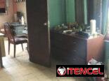 Casa en 10 de Octubre biplanta 3 cuartos placa libre 12 000 USD