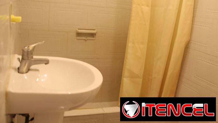 Se renta apartamento independiente de 1 habitación en calle 25 y B, Vedado.