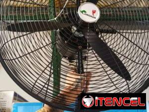 2de1b05e496422d289ac6c3a33e2983a51a73608e086e2f9292da9135ada29d6
