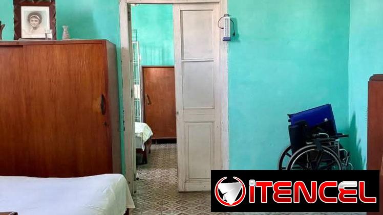 BIPLANTA DE ESQUINA EN SANTOS SUÁREZ! (3 HABITACIONES + 2 BAÑOS !!!
