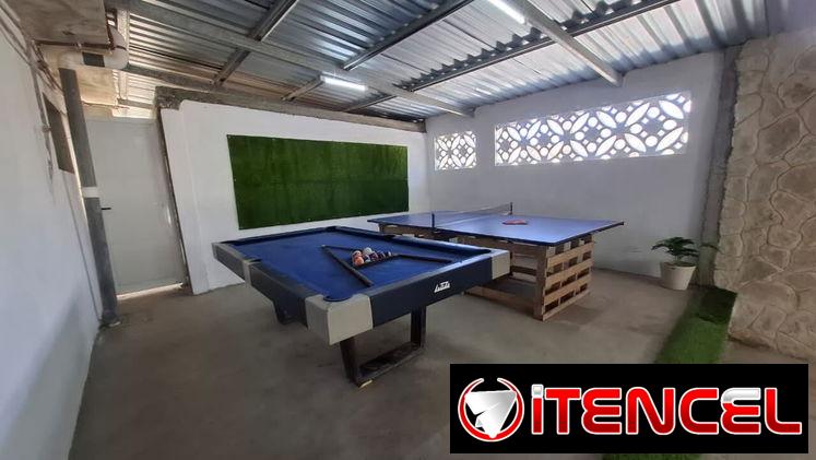 SE RENTA CASA DE 4 HABITACIONES CON PISCINA A UNA CUADRA DE LA PLAYA DE GUANABO.58858577