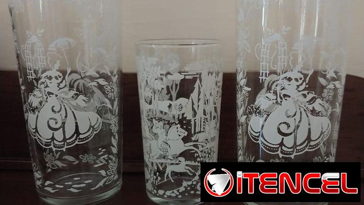 Juego de 3 vasos decorativos antiguos