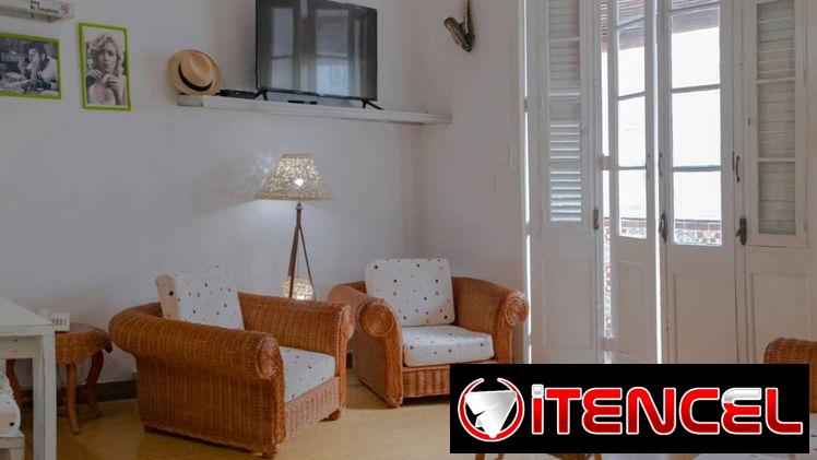 Amplio y moderno apartamento de renta.