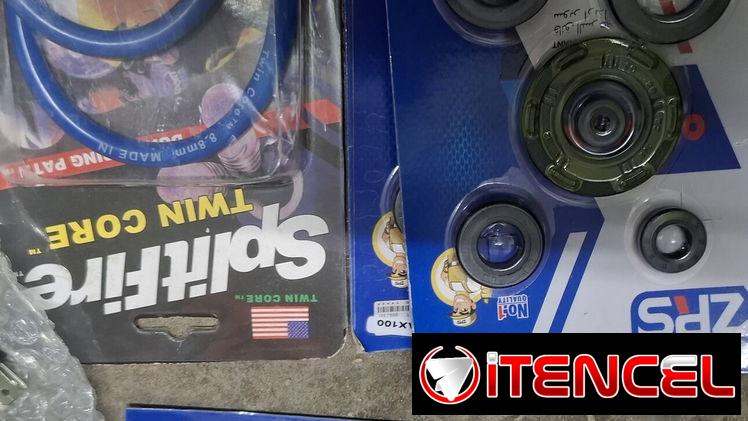 Vendo estas piezas y accesorios para motos