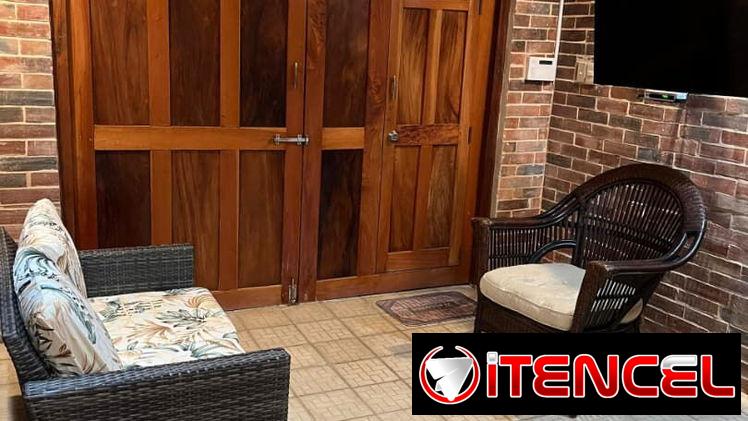 ⛱️ Apartamento cerca del mar. Alquiler de Apartamento de dos plantas 🦋