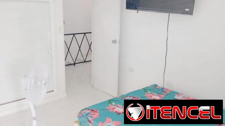 Casa independiente puerta calle,solo estudiantes extranjeros