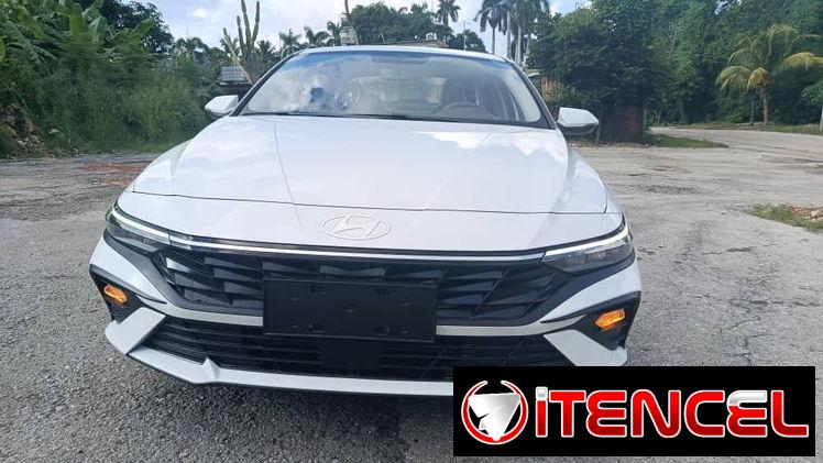 Vendo o negocio, Hyundai Elantra, 2025, 0 km