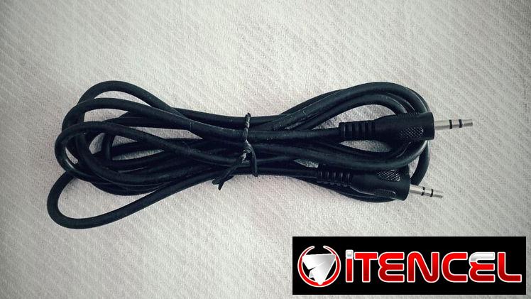 Cable de Audio Stereo (1.5 mts). Miniplug a Miniplug